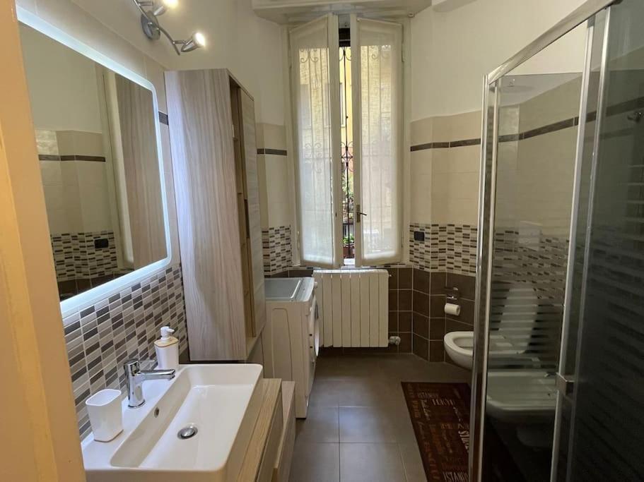 Nel Quartiere Bayres Suite Completamente Rinnovata ミラノ エクステリア 写真