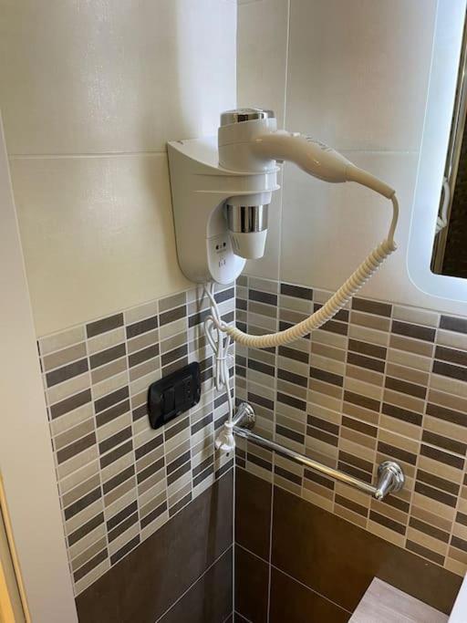 Nel Quartiere Bayres Suite Completamente Rinnovata ミラノ エクステリア 写真