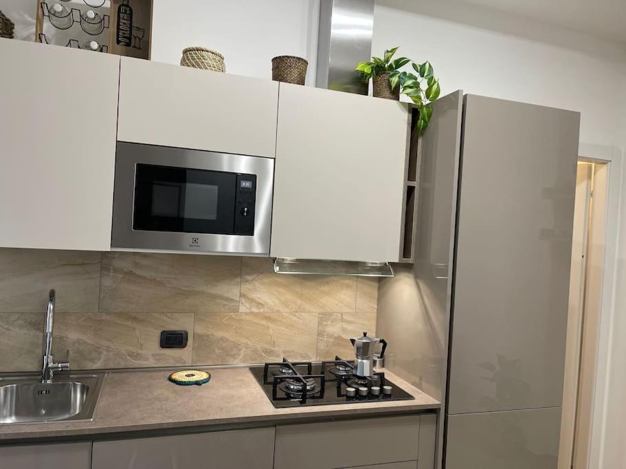 Nel Quartiere Bayres Suite Completamente Rinnovata ミラノ エクステリア 写真