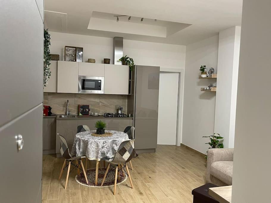 Nel Quartiere Bayres Suite Completamente Rinnovata ミラノ エクステリア 写真