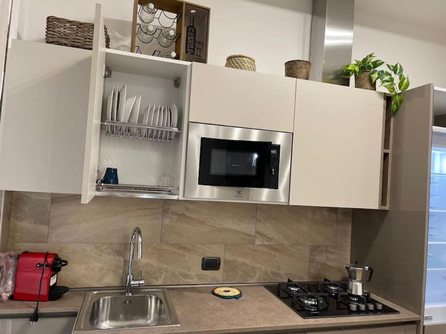 Nel Quartiere Bayres Suite Completamente Rinnovata ミラノ エクステリア 写真